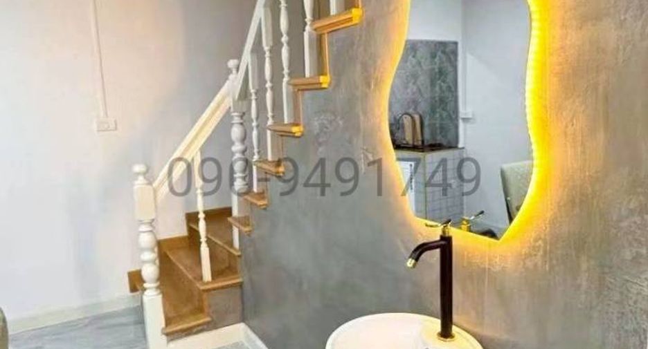 For sale 3 bedrooms townhouse in Nong Chok, Bangkok