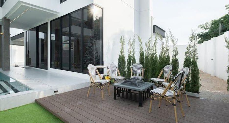 For rent and for sale 5 bedrooms villa in Mueang Chiang Mai, Chiang Mai
