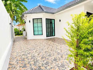Villa en venta de 4 habitaciones en Bang Lamung, Chonburi