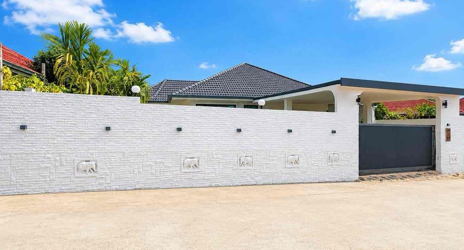 Villa en venta de 4 habitaciones en Bang Lamung, Chonburi