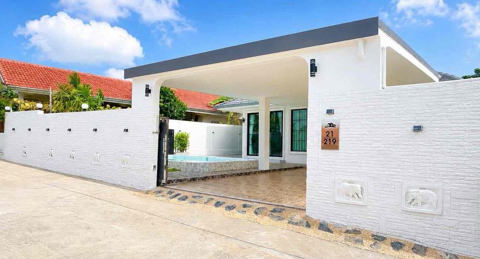 Villa en venta de 4 habitaciones en Bang Lamung, Chonburi