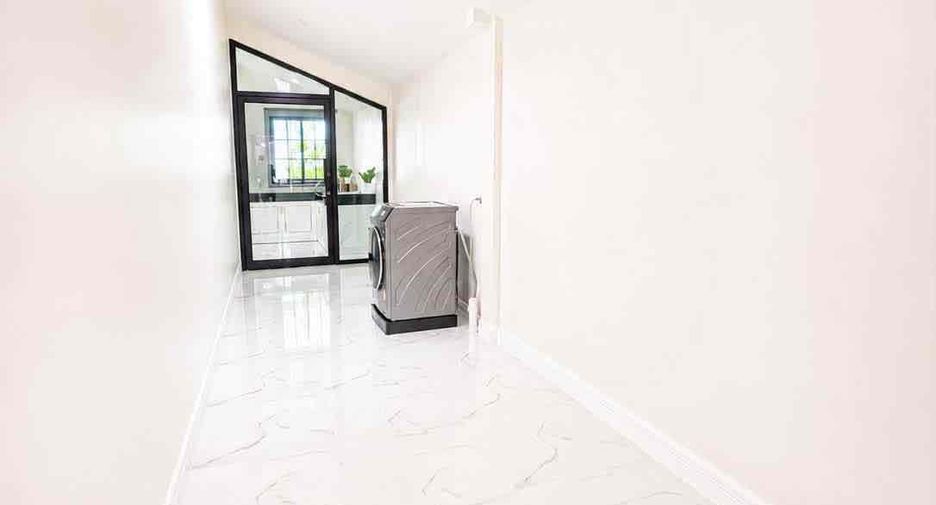 Villa en venta de 4 habitaciones en Bang Lamung, Chonburi
