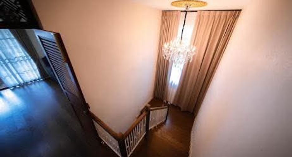 Villa zur Miete und zum Kauf mit 4 Zimmer in San Sai, Chiang Mai