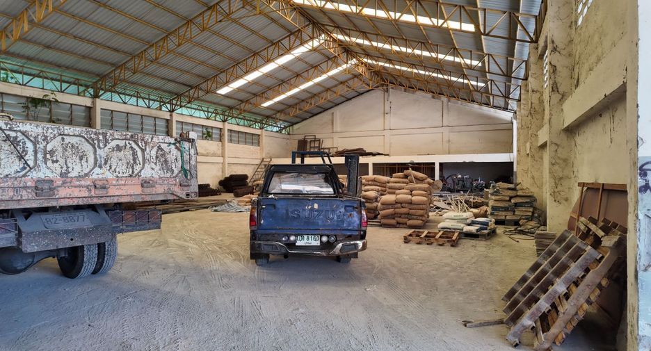 For sale warehouse in Huai Rat, Buriram