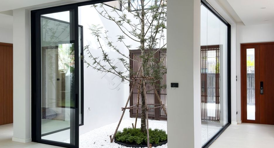 Haus zum Kauf mit 4 Zimmer in Suan Luang, Bangkok