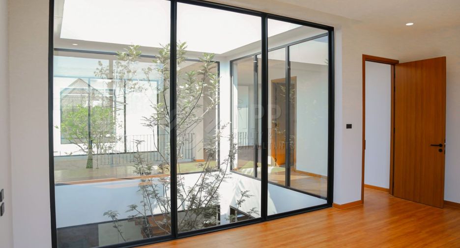 Haus zum Kauf mit 4 Zimmer in Suan Luang, Bangkok