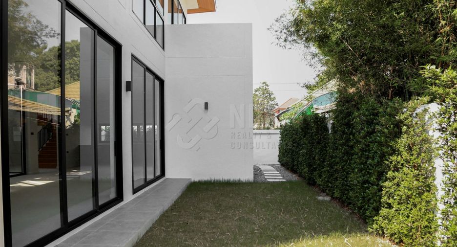Haus zum Kauf mit 4 Zimmer in Suan Luang, Bangkok