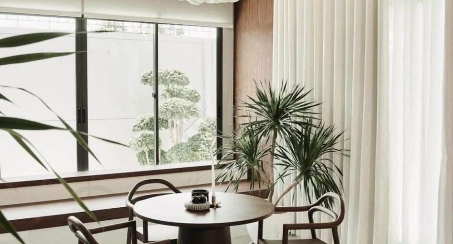 For rent and for sale 3 bedrooms house in Lat Krabang, Bangkok