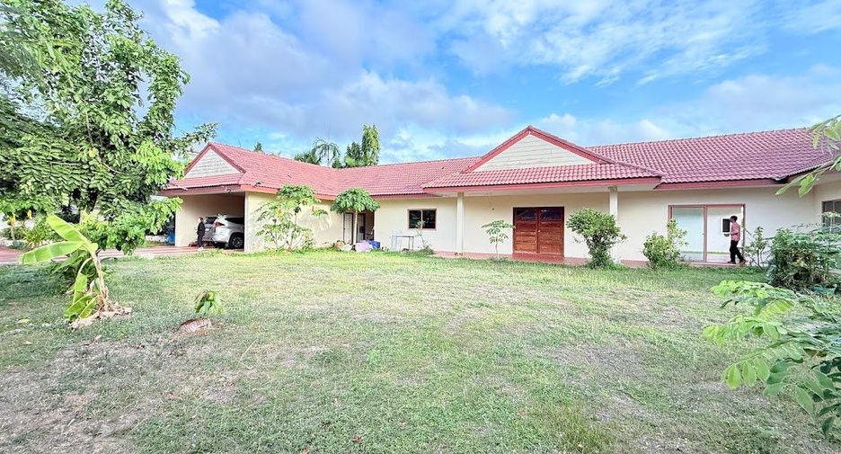 Продажа 5 спальни дом в Банг Сарай, Паттайя