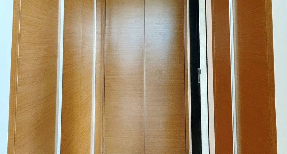 Condo en alquiler de 3 habitaciones en Watthana, Bangkok