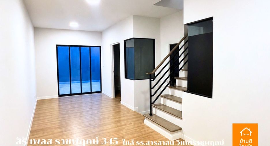 For rent 2 bedrooms townhouse in Mueang Pathum Thani, Pathum Thani