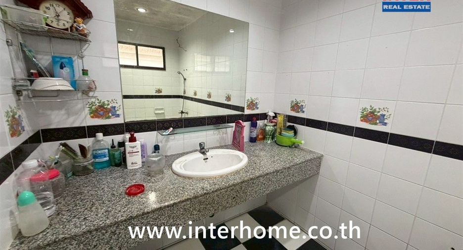 Casa en venta de 3 habitaciones en Nong Chok, Bangkok