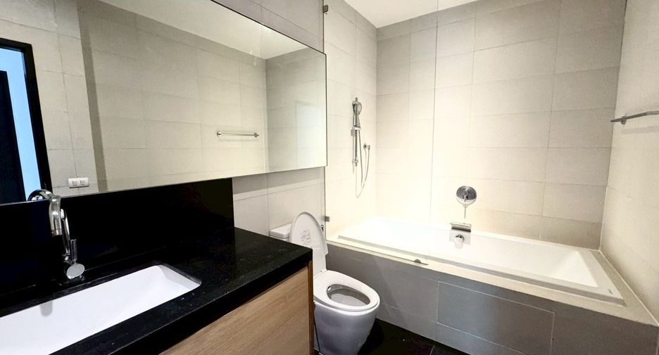 For rent 1 bed condo in Watthana, Bangkok