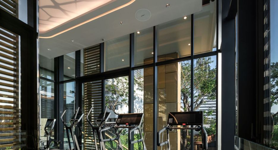For rent and for sale 2 bedrooms condo in Watthana, Bangkok