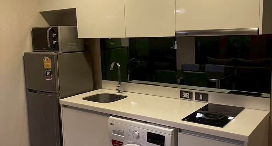 For rent 2 bedrooms condo in Sathon, Bangkok