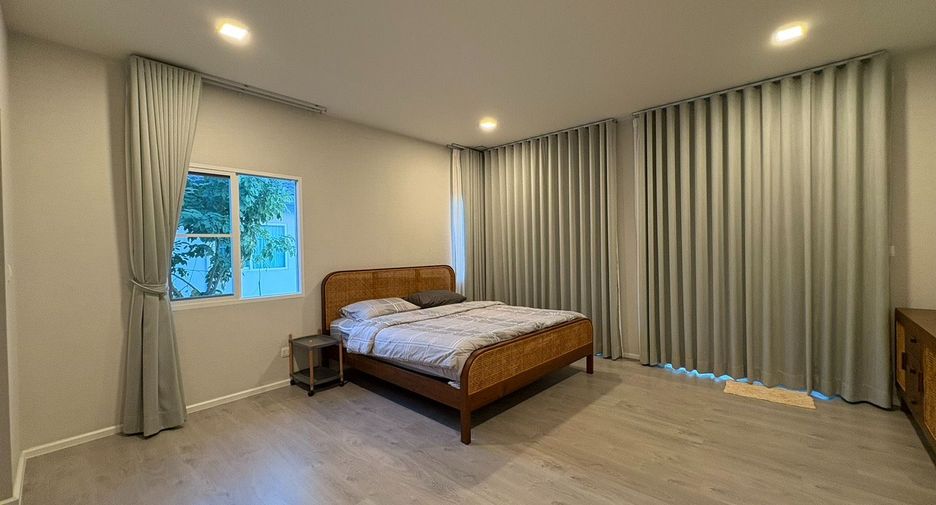 Casa en alquiler de 4 habitaciones en Prawet, Bangkok
