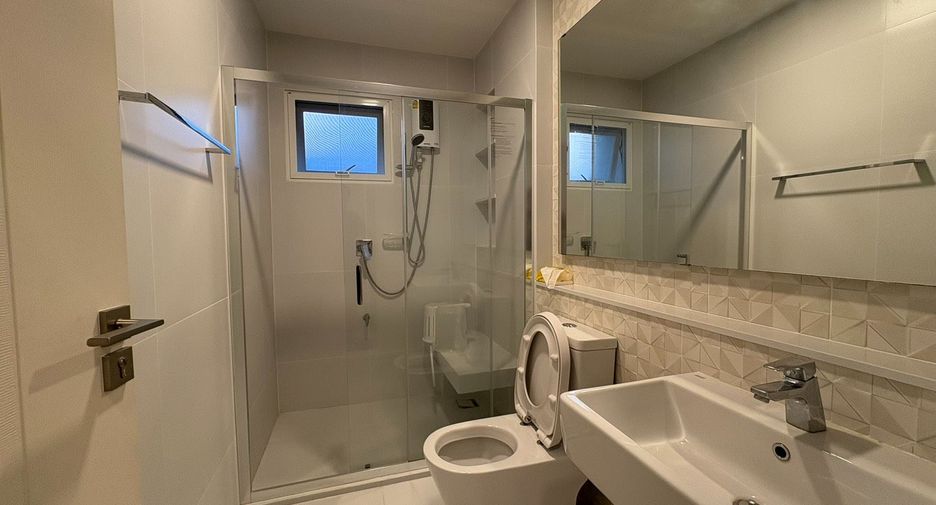 Casa en alquiler de 4 habitaciones en Prawet, Bangkok