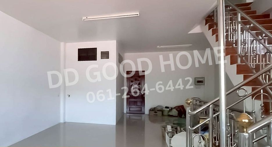 For sale 6 bedrooms retail Space in Mueang Chaiyaphum, Chaiyaphum