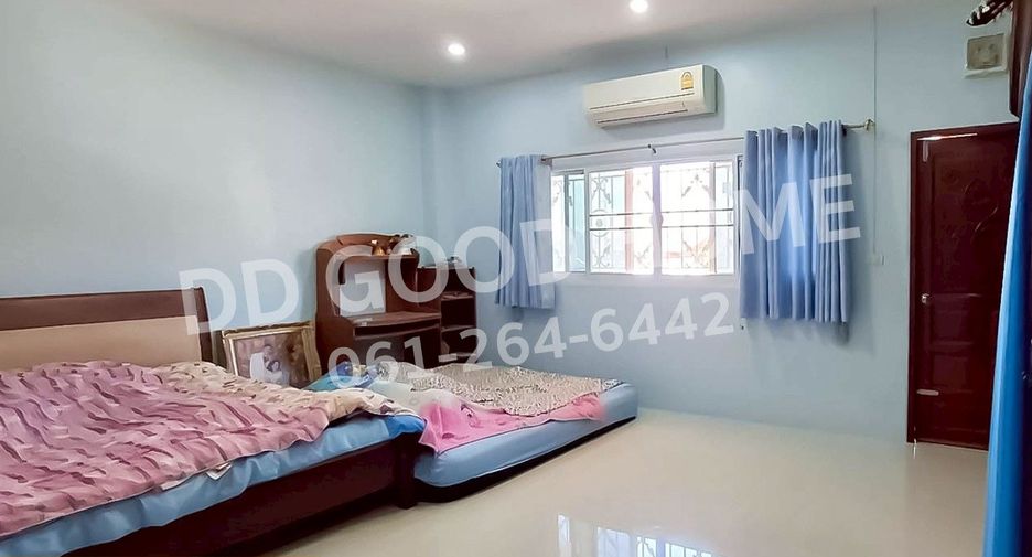 For sale 6 bedrooms retail Space in Mueang Chaiyaphum, Chaiyaphum