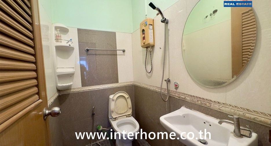 For sale 2 bedrooms townhouse in Nong Khaem, Bangkok