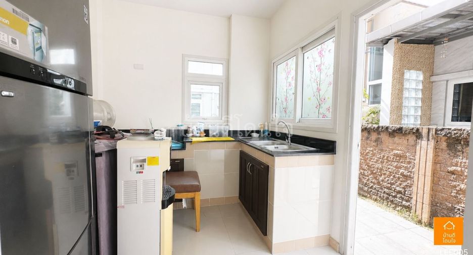 For sale 3 bedrooms house in Mueang Samut Prakan, Samut Prakan