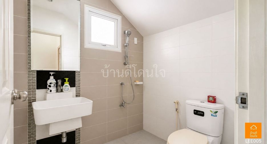 For sale 3 bedrooms house in Mueang Samut Prakan, Samut Prakan