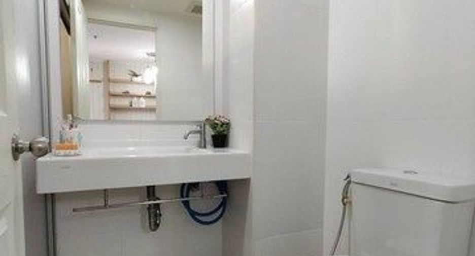 For sale 1 bed condo in Watthana, Bangkok