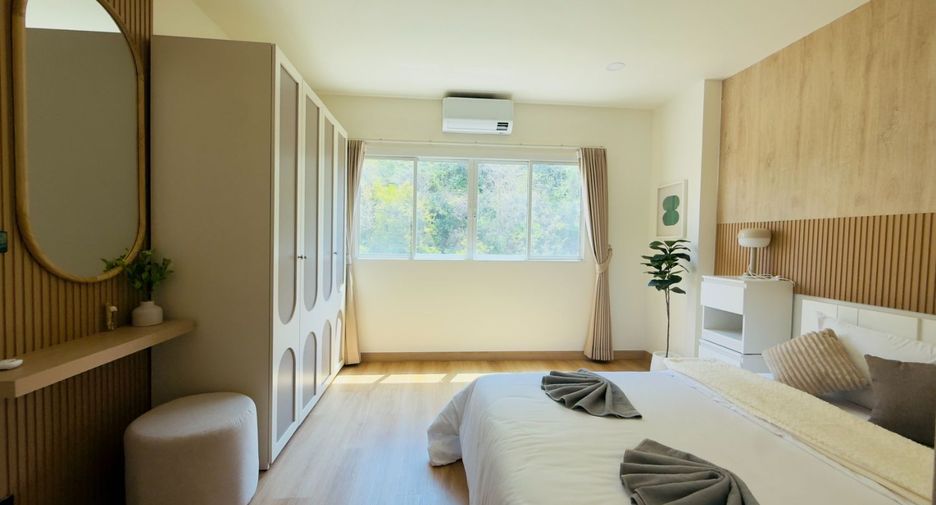 For rent 2 bedrooms condo in Mueang Phuket, Phuket