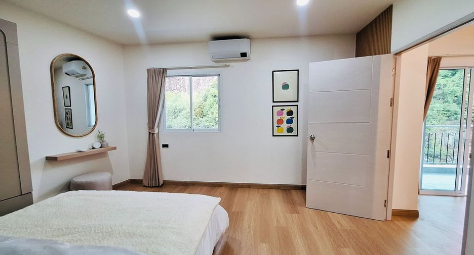 For rent 2 bedrooms condo in Mueang Phuket, Phuket