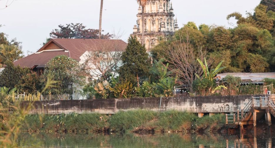 For rent 4 bedrooms villa in Mueang Chiang Mai, Chiang Mai