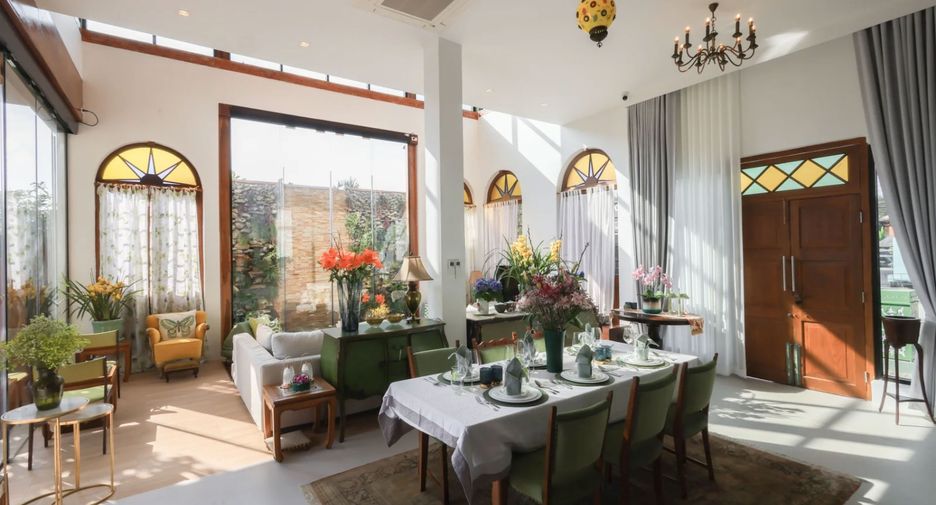 For rent 4 bedrooms villa in Mueang Chiang Mai, Chiang Mai