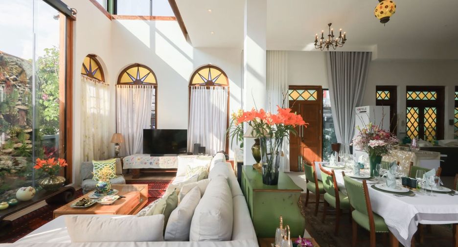For rent 4 bedrooms villa in Mueang Chiang Mai, Chiang Mai
