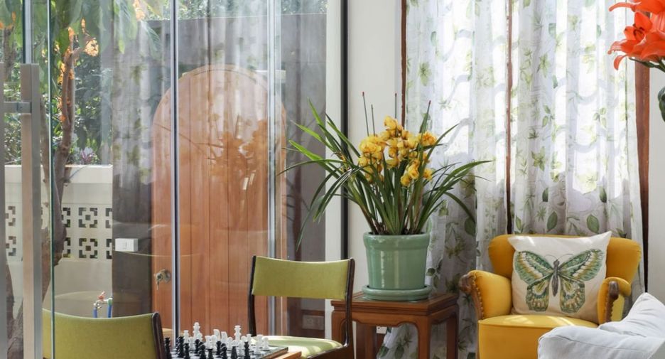For rent 4 bedrooms villa in Mueang Chiang Mai, Chiang Mai