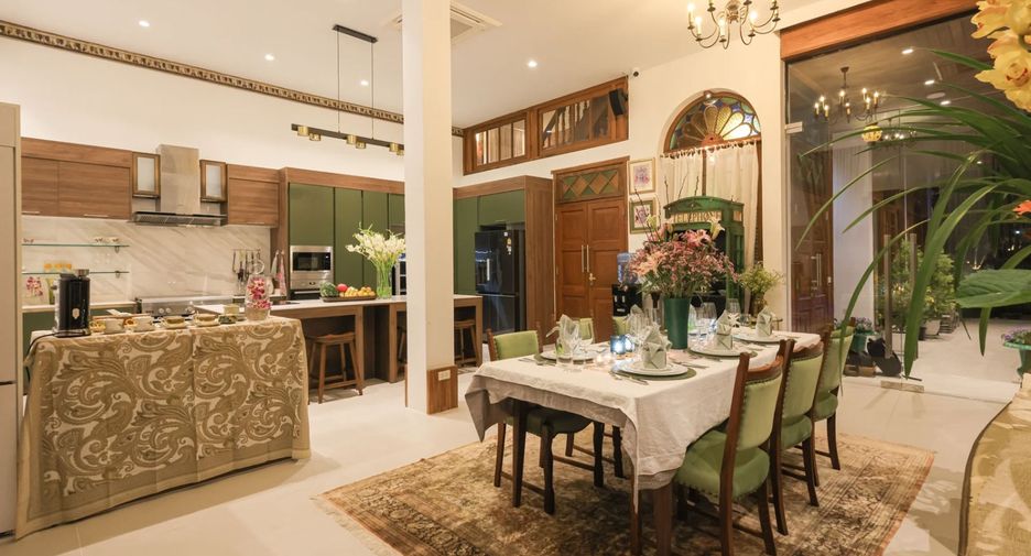 For rent 4 bedrooms villa in Mueang Chiang Mai, Chiang Mai