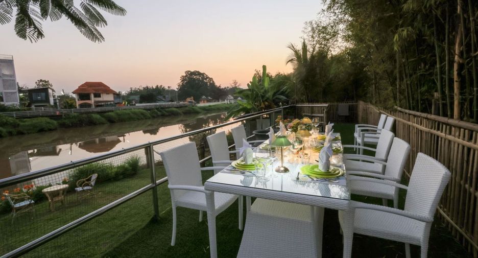 For rent 4 bedrooms villa in Mueang Chiang Mai, Chiang Mai