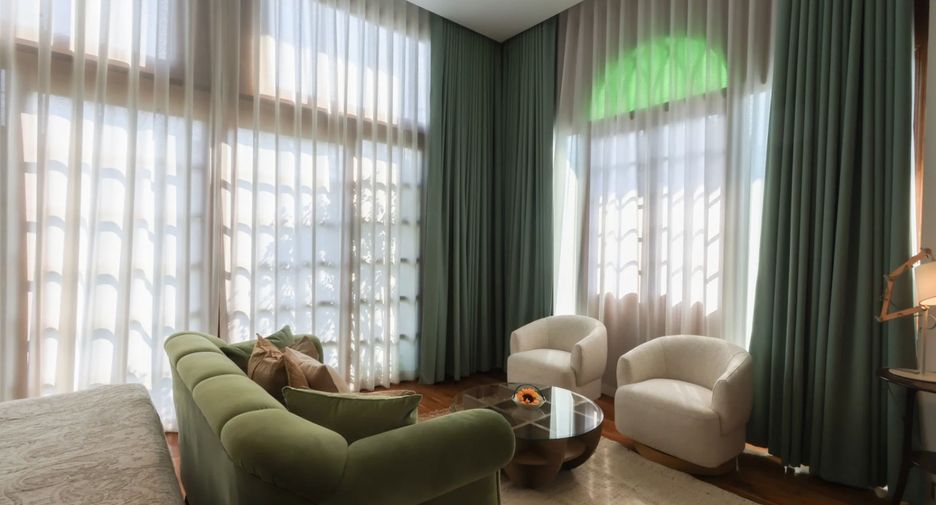 For rent 4 bedrooms villa in Mueang Chiang Mai, Chiang Mai