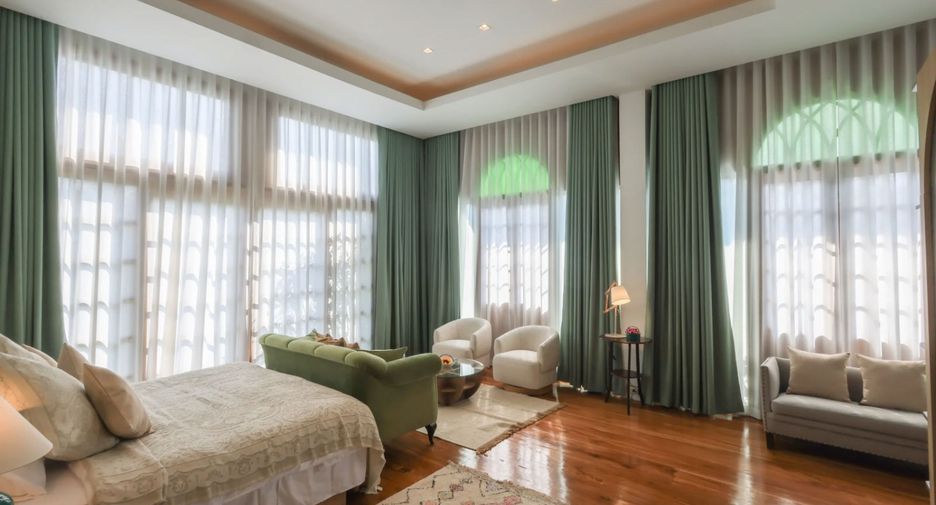 For rent 4 bedrooms villa in Mueang Chiang Mai, Chiang Mai