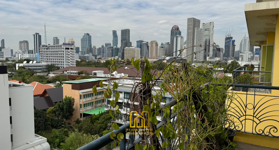 À louer 3 chambres condo à Sathon, Bangkok