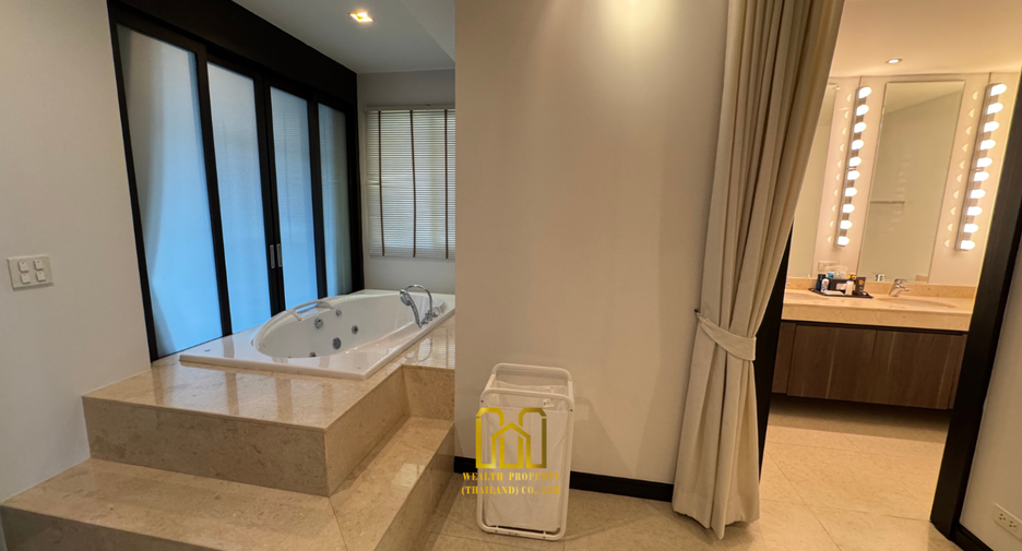 À louer 3 chambres condo à Sathon, Bangkok