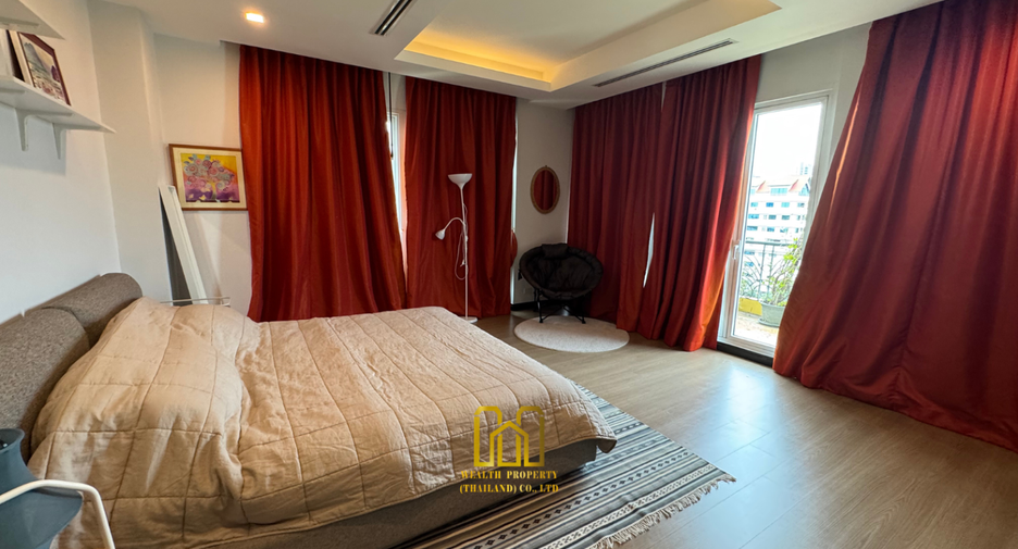 À louer 3 chambres condo à Sathon, Bangkok