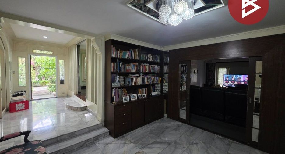 出售 6 卧室 独立屋 在 Pak Kret, Nonthaburi