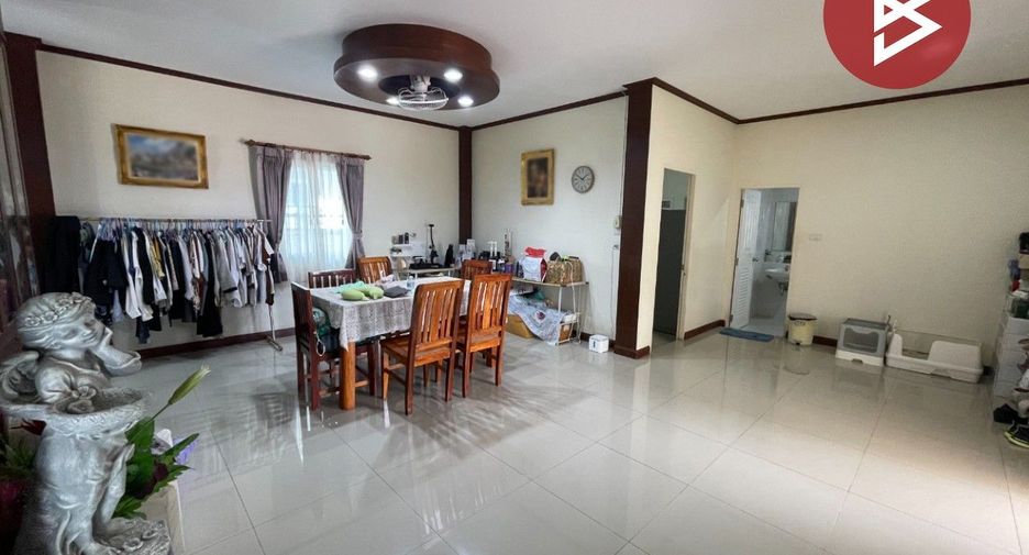 Haus zur Miete und zum Kauf mit 4 Zimmer in Si Maha Phot, Prachin Buri
