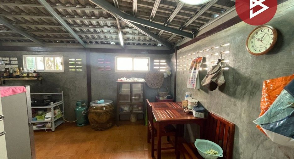 Haus zur Miete und zum Kauf mit 4 Zimmer in Si Maha Phot, Prachin Buri