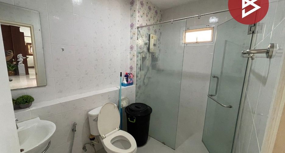 Haus zur Miete und zum Kauf mit 4 Zimmer in Si Maha Phot, Prachin Buri