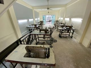 Reihenhaus zum Kauf mit 9 Zimmer in Bang Khun Thian, Bangkok