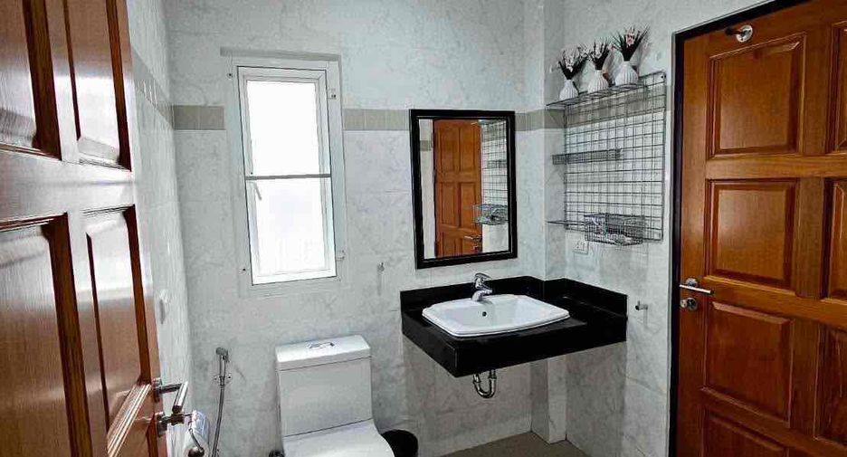 Haus zur Miete mit 3 Zimmer in Bang Lamung, Chonburi