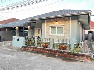 Haus zur Miete mit 3 Zimmer in Bang Lamung, Chonburi