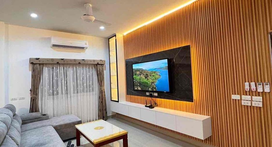 Haus zur Miete mit 3 Zimmer in Bang Lamung, Chonburi