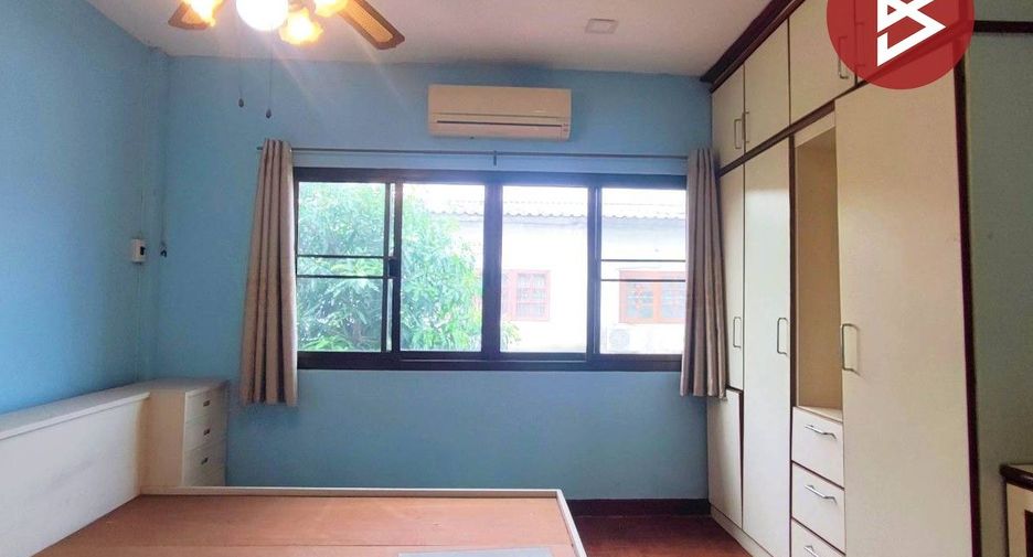 Casa adosada en venta de 4 habitaciones en Sai Mai, Bangkok