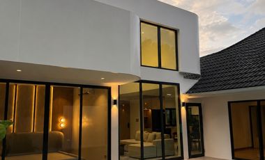 For sale 4 bedrooms house in Mueang Chiang Mai, Chiang Mai